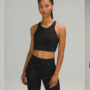 SET Lululemon Set Wunder Train Bra and Biker Shorts, Size 2